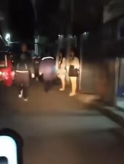 在西安打工的日子每天很晚才下班,骑电瓶车回家