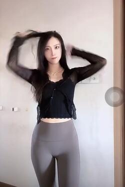 灰色瑜伽紧身裤美女主播9