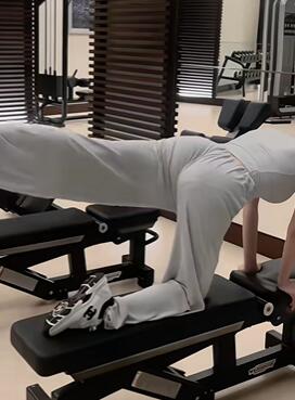 健身好大的三角肌