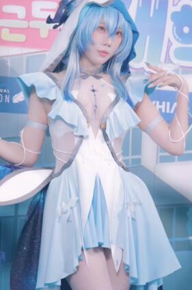 非常漂亮的cosplay美女