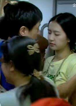 在地铁和公交车上如何占女生便宜-嗨缘有约