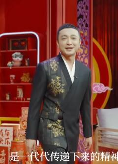 看尼格买提在春晚后台亲手调制鲜活咖啡