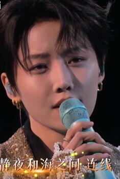 刘雨昕献唱演唱接诉即办电影主题曲《答案》