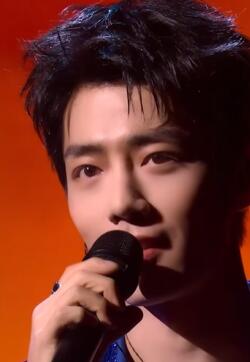 肖战《灯塔》舞台满满信念感