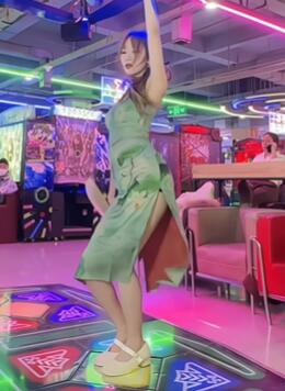 旗袍女人的魅~天青色等烟雨,翻跳苏幕遮