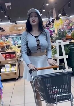 御姐强尼!女神【不戴出行】! Supermarket 家樂福購物