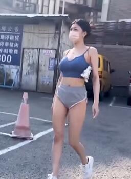 御姐强尼【不戴口罩】 台北市黄昏菜市场