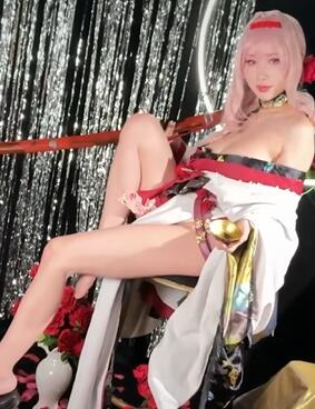 �겨����NIKKE��ʤ��Ů��Cosplay��Scarlet������Ϸ