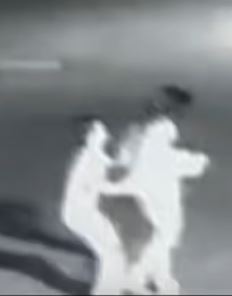 9岁男孩看了不该看的东西,当街欲侵犯20岁女子