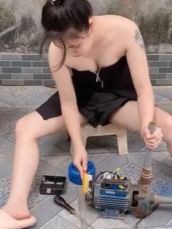 ���Ů��Maya�ɹ��޸���һ̨������ˮ��