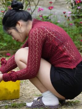 �������Ů��ũ���޺��˷����