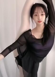 一字马 左右腿灵活转换