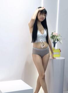 ��������չ ������ ������Ůģ��������