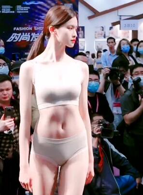 模特秀泳装时尚走秀13