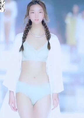 模特秀泳装时尚走秀4