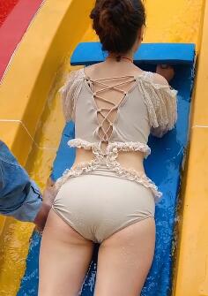 水上乐园的那些美女8