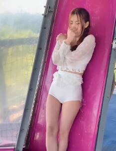 水上乐园的那些美女32