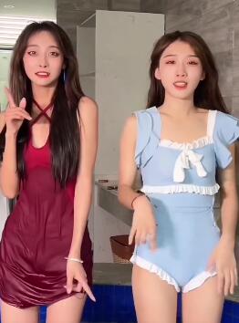 泳装美女 开心的时候就浅摇1