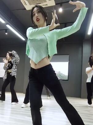 热爱舞蹈的小兵11