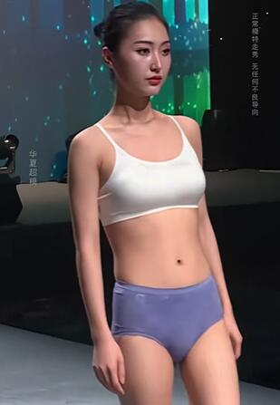 凤舞华夏超模内衣走秀,成都站