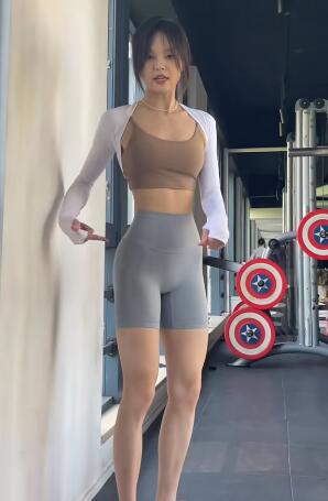 小硕硕塑身 的精彩视频