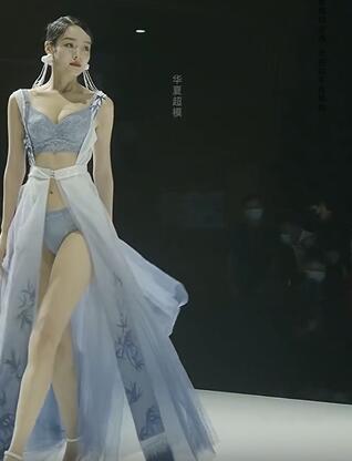 超模一旦有了女侠范一样很帅