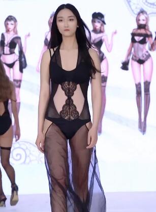 2023SIUF中国内衣文化周时尚走秀1