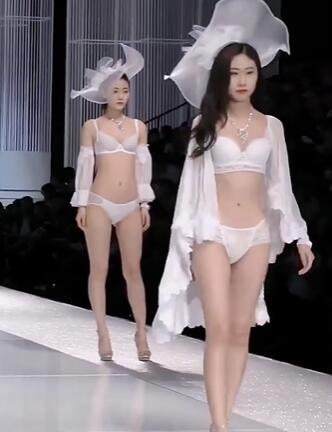 快手模特内衣T台走秀87