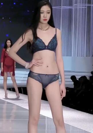 快手模特内衣T台走秀102