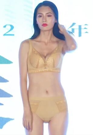 快手模特内衣T台走秀70