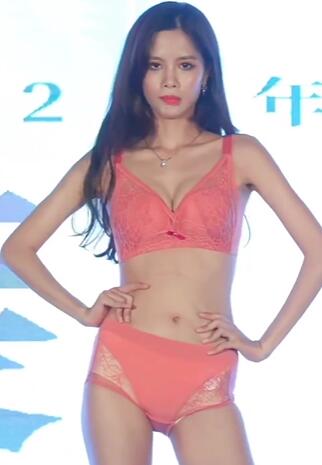 快手模特内衣T台走秀72