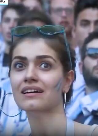 盘点足坛那些诡异的弧线球 门将只能望球兴叹