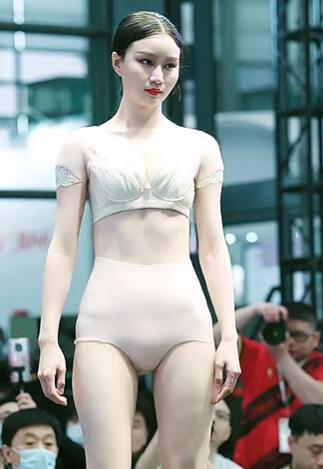 国际潮流文化周时尚内衣秀94