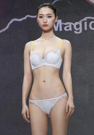 国际潮流文化周时尚内衣秀58