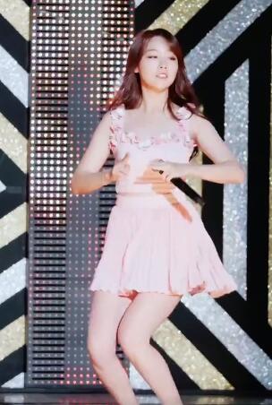 ����Ů���Ը�����1