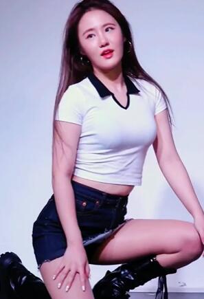 ����Ů���Ը�����12