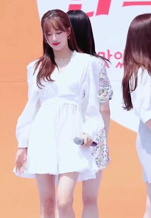 ����Ů���Ը�����14������