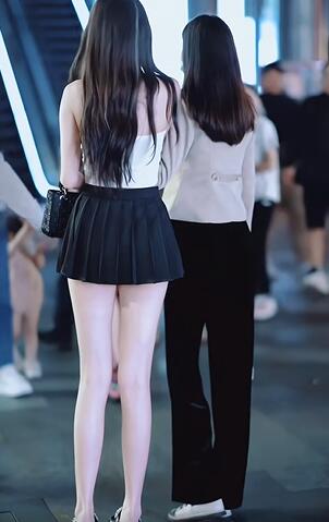 ���۳���ȹ������Ů