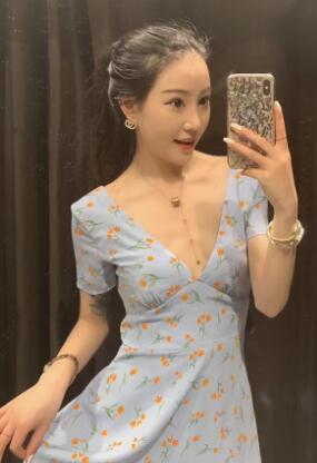 (粉粉的表妹)和白嫩的表妹