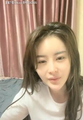 (琛琛同学)小美女和男友