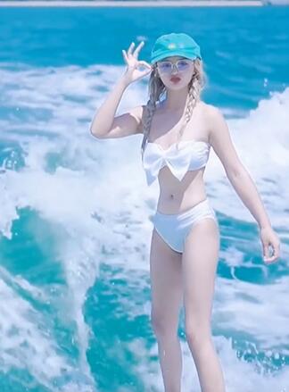 小姐姐泳装 泳装美女 尾波冲浪1
