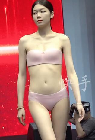 快手精品时尚美女模特T台走秀7