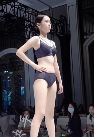 快手精品时尚美女模特T台走秀8