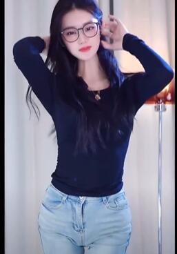 ϫ 241017 ����չʾ