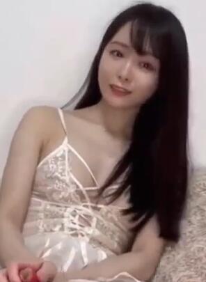 最强白虎嫩鲍女神蕾丝吊带白丝青柠影视