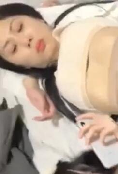 榨精少女人气女神颜值吊打全场萝莉御姐肤白貌美人间尤物