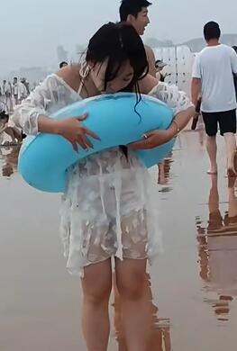 海边 气质女孩 泳装美女