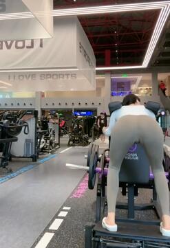 Ī���ȣ����棩�������Ըн����٤����Ů����ֱ��