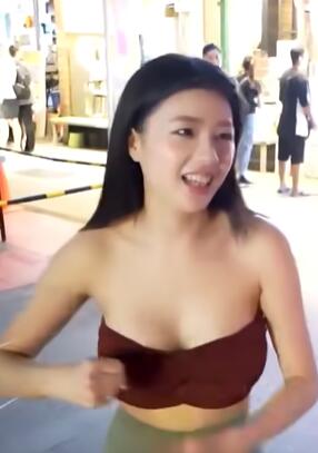 穿着钢圈内衣 VS 无内衣 | 出拳发力比较 | 御姐強尼