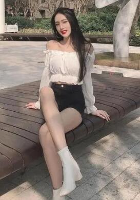 外围美女170Cm大长腿秋霞电影